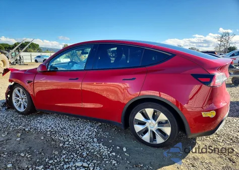 2021 Tesla Model Y z USA, uszkodzony, nr VIN 5YJYGDEE3MF275041